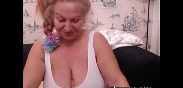  Mature Granny Fingering Pussy Play